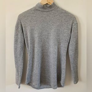 Lightweight turtleneck sweater, heather grey